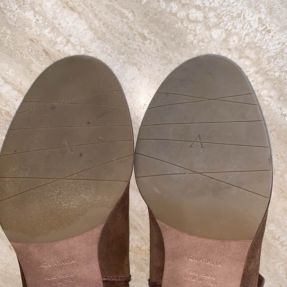 AQUATALIA brown ankle boots, suede leather trim, inside zip, 2” block heels. 9 - Picture 11 of 17